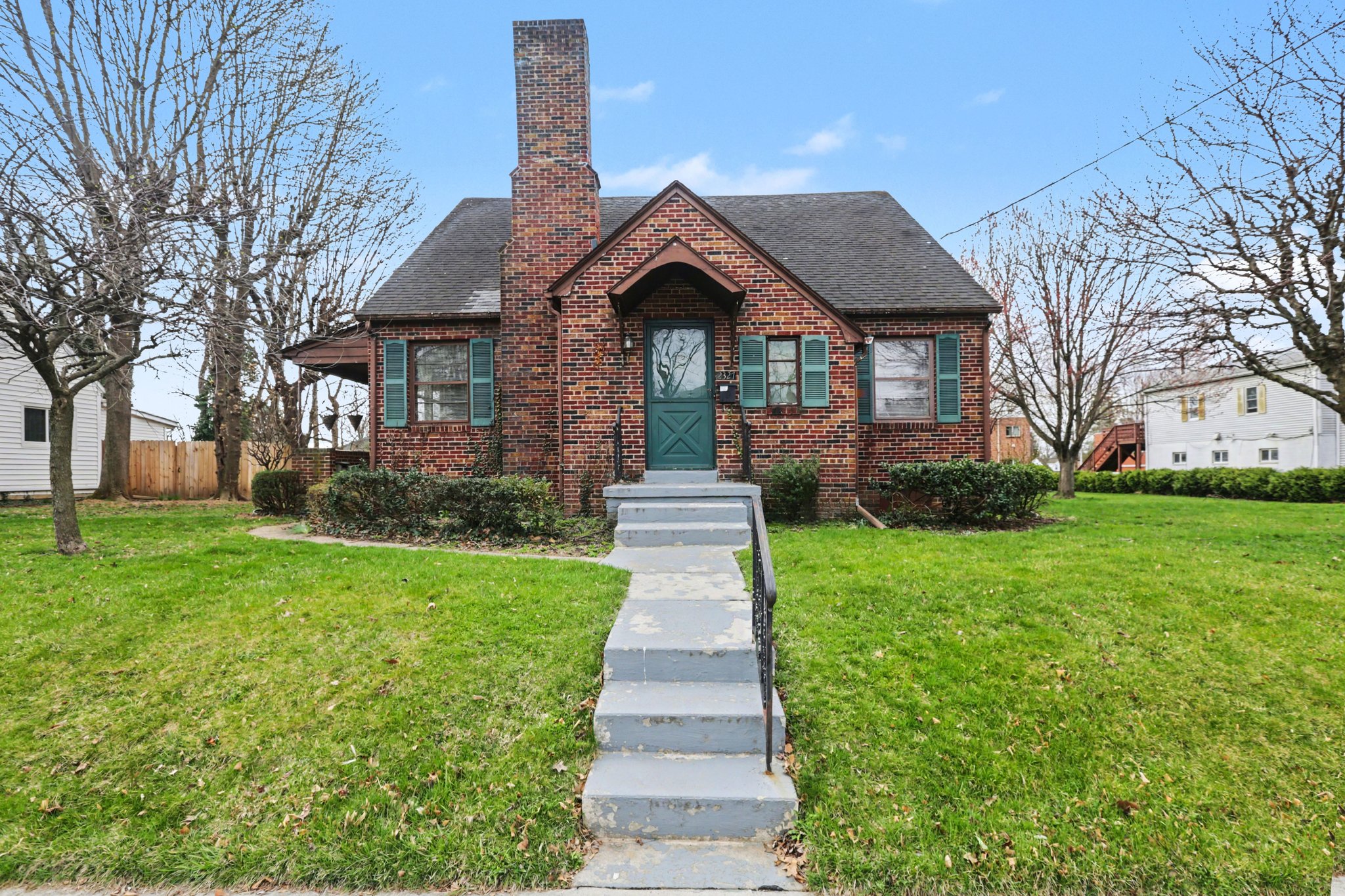 2327 Chestnut Street