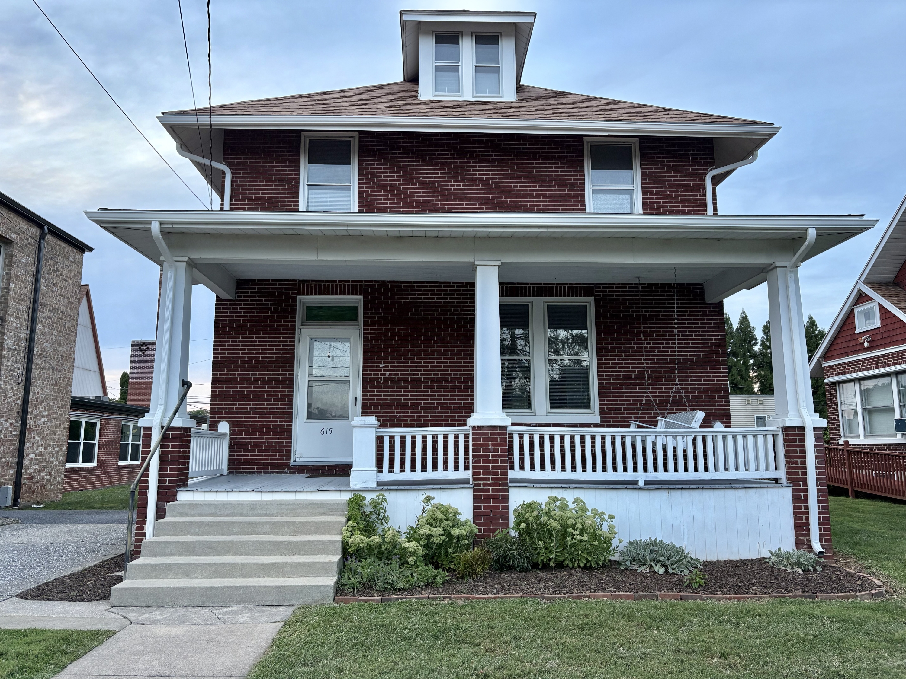 Property main image