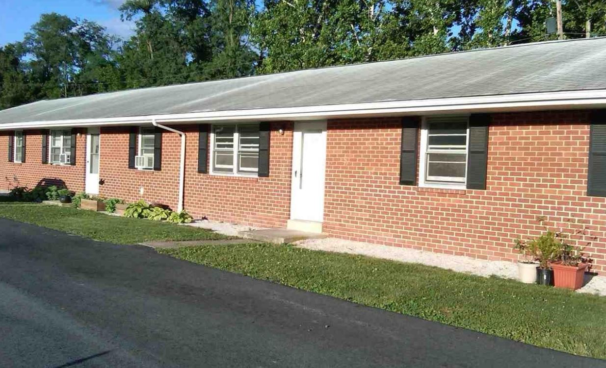 1002 North U.S. 15 - 1002